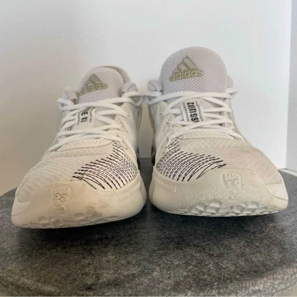 💛 Adidas D.O.N. Issue #2 White Gold Metallic Sneakers